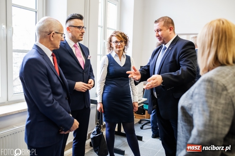 Zdjęcie w galerii na portalu naszraciborz.pl: Raciborski Ekonomik ma laboratorium reklamy wiadomości z regionu