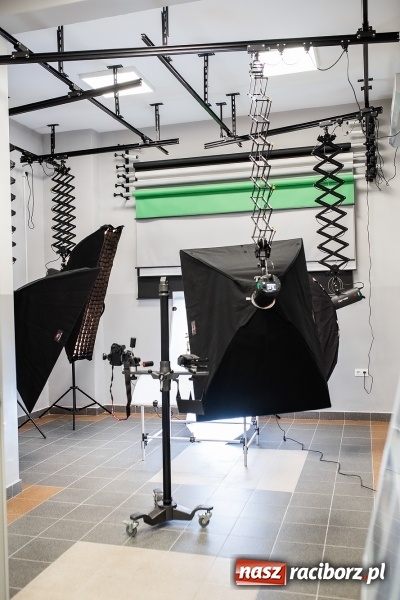 Zdjęcie w galerii na portalu naszraciborz.pl: Raciborski Ekonomik ma laboratorium reklamy wiadomości z regionu