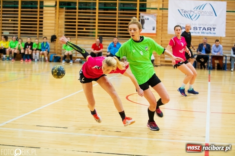 Zdjęcie w galerii na portalu naszraciborz.pl: W starciu Startów lepszy ten z Pietrowic wiadomości z regionu