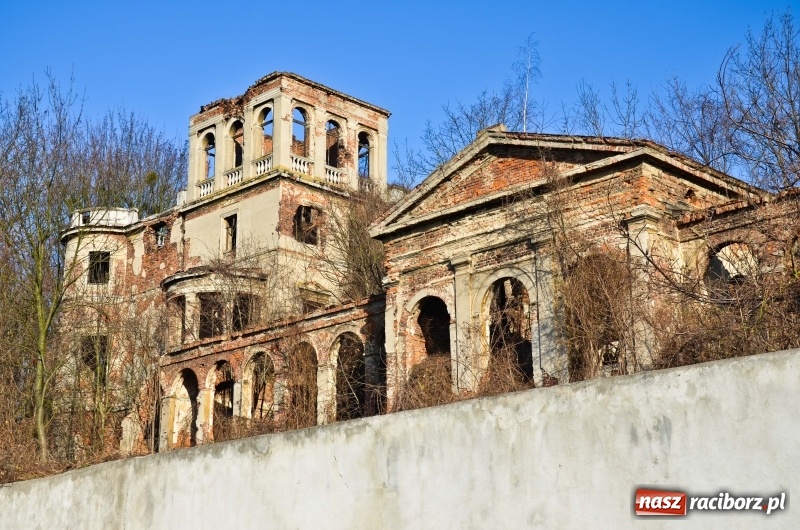 Zdjęcie w galerii na portalu naszraciborz.pl: Polish Paranormal TV na tropie duchów w Sławikowie  wiadomości z regionu