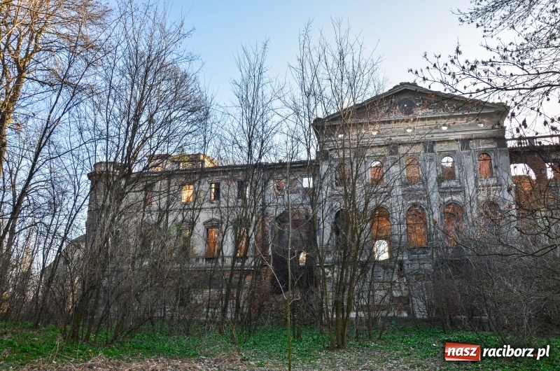 Zdjęcie w galerii na portalu naszraciborz.pl: Polish Paranormal TV na tropie duchów w Sławikowie  wiadomości z regionu
