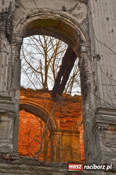 Zdjęcie w galerii na portalu naszraciborz.pl: Polish Paranormal TV na tropie duchów w Sławikowie  wiadomości z regionu