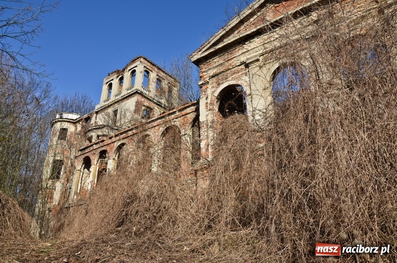 Zdjęcie w galerii na portalu naszraciborz.pl: Polish Paranormal TV na tropie duchów w Sławikowie  wiadomości z regionu
