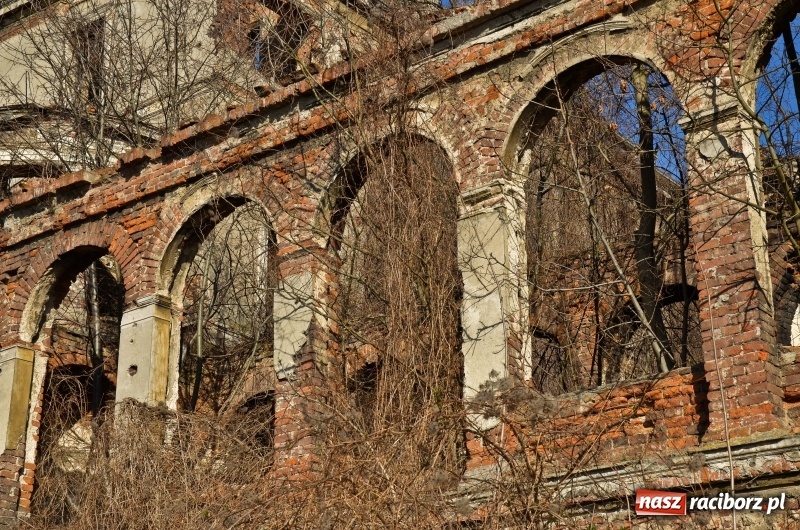 Zdjęcie w galerii na portalu naszraciborz.pl: Polish Paranormal TV na tropie duchów w Sławikowie  wiadomości z regionu
