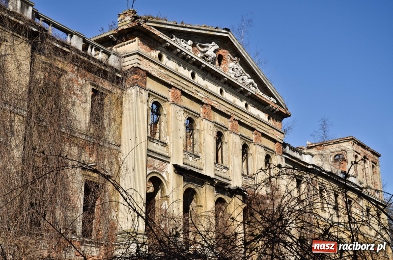 Zdjęcie w galerii na portalu naszraciborz.pl: Polish Paranormal TV na tropie duchów w Sławikowie  wiadomości z regionu