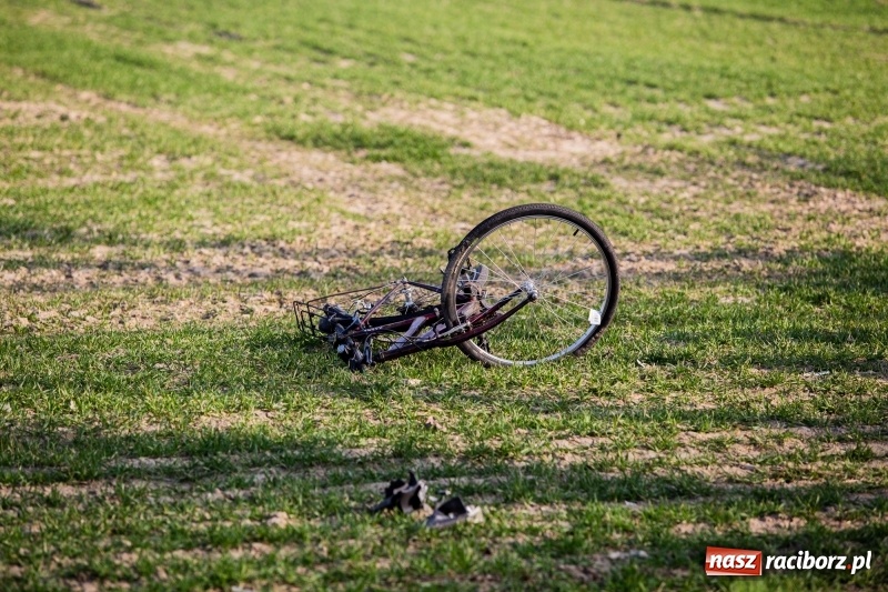 Zdjęcie w galerii na portalu naszraciborz.pl: Pilny komunikat policji w związku z wypadkiem na DW 917  wiadomości z regionu