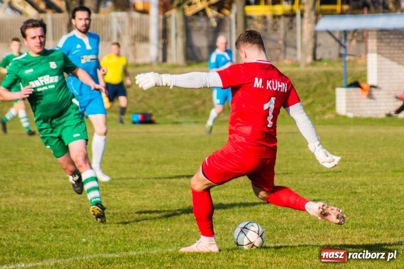 Zdjęcie w galerii na portalu naszraciborz.pl: Niczym Feniks z popiołów. Rafako pokonało Krzyżanowice wiadomości z regionu