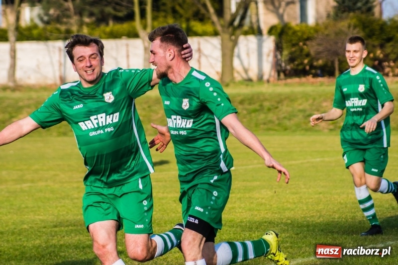 Zdjęcie w galerii na portalu naszraciborz.pl: Niczym Feniks z popiołów. Rafako pokonało Krzyżanowice wiadomości z regionu