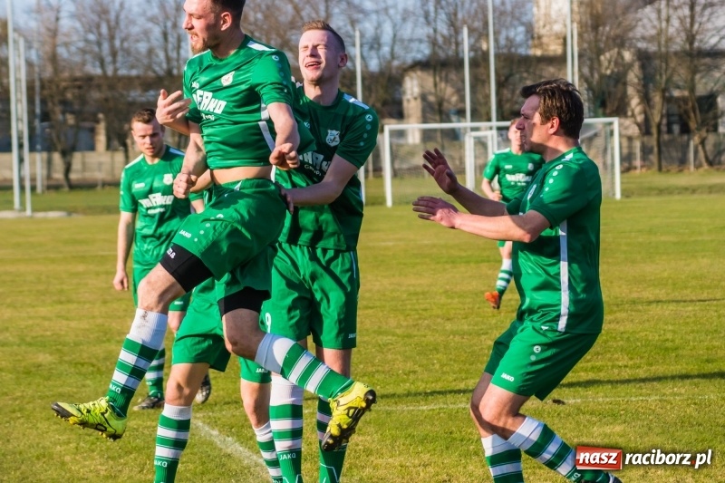 Zdjęcie w galerii na portalu naszraciborz.pl: Niczym Feniks z popiołów. Rafako pokonało Krzyżanowice wiadomości z regionu