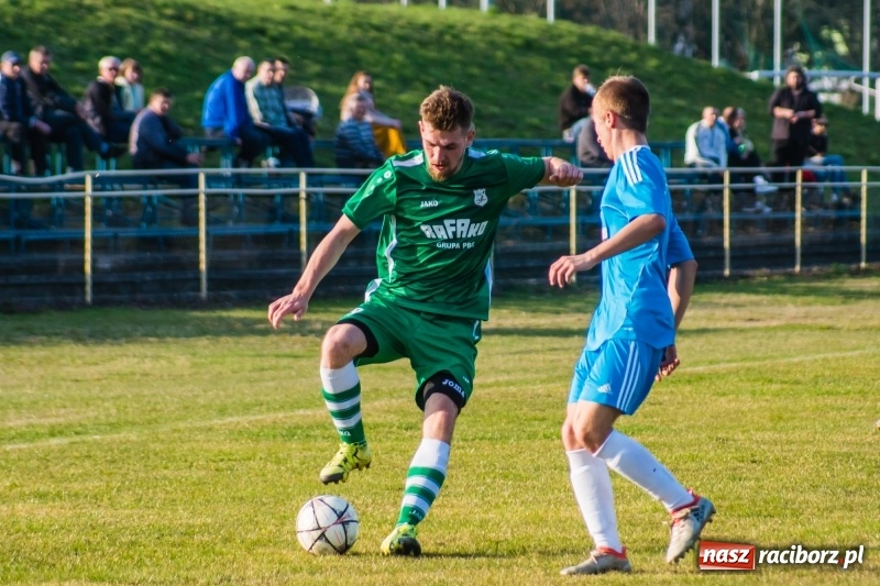 Zdjęcie w galerii na portalu naszraciborz.pl: Niczym Feniks z popiołów. Rafako pokonało Krzyżanowice wiadomości z regionu