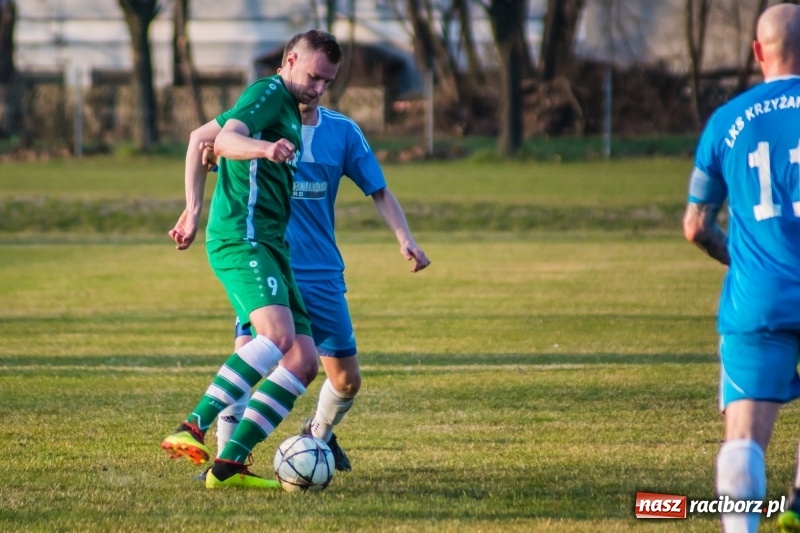 Zdjęcie w galerii na portalu naszraciborz.pl: Niczym Feniks z popiołów. Rafako pokonało Krzyżanowice wiadomości z regionu