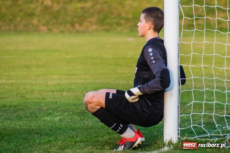 Zdjęcie w galerii na portalu naszraciborz.pl: Niczym Feniks z popiołów. Rafako pokonało Krzyżanowice wiadomości z regionu