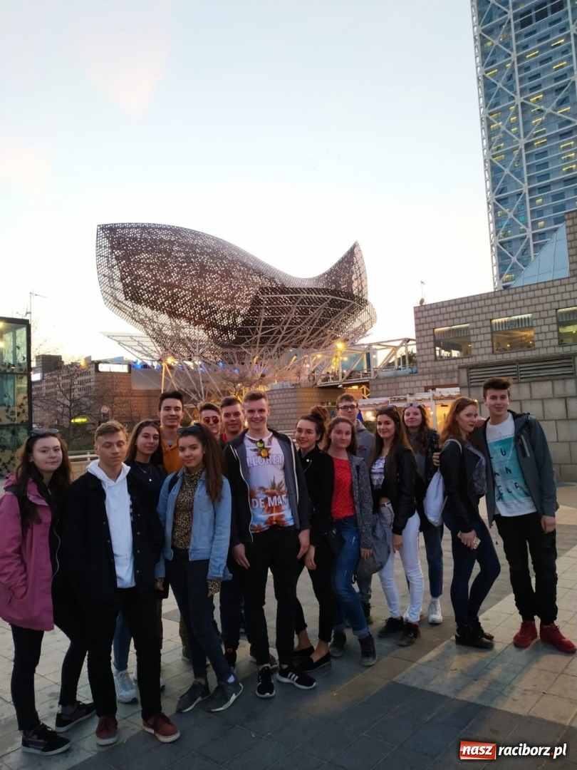 Zdjęcie w galerii na portalu naszraciborz.pl: Z Raciborza do Barcelony. Dekada podróży uczniów II LO [FOTO] wiadomości z regionu