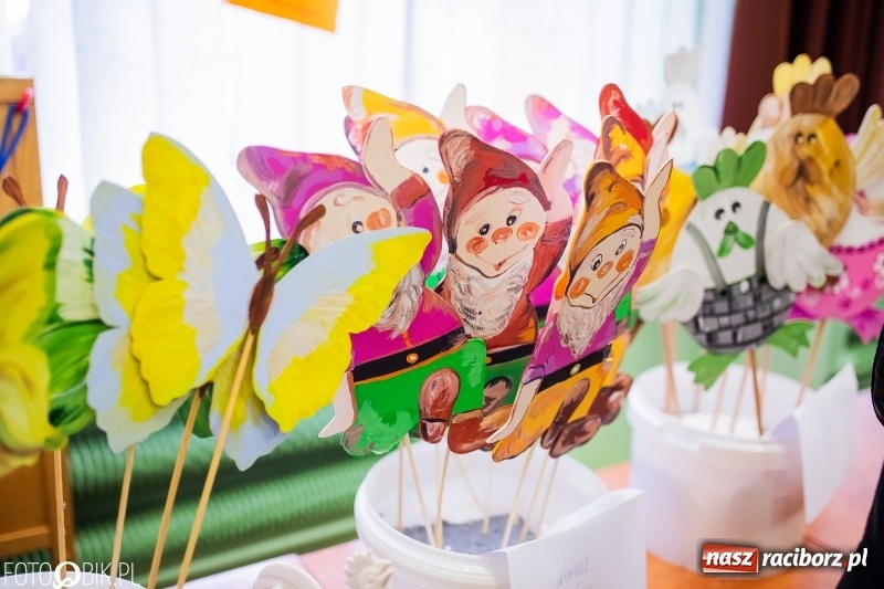 Zdjęcie w galerii na portalu naszraciborz.pl: Kiermasz Wielkanocny w Zespole Szkolno-Przedszkolnym w Borucinie wiadomości z regionu