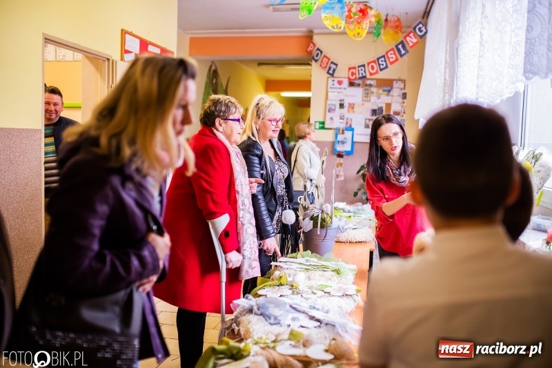 Zdjęcie w galerii na portalu naszraciborz.pl: Kiermasz Wielkanocny w Zespole Szkolno-Przedszkolnym w Borucinie wiadomości z regionu