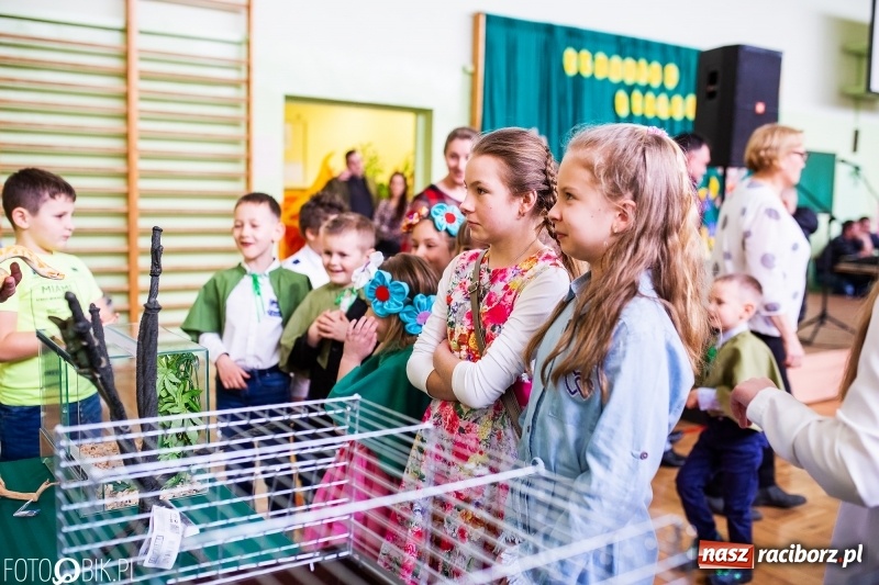 Zdjęcie w galerii na portalu naszraciborz.pl: Kiermasz Wielkanocny w Zespole Szkolno-Przedszkolnym w Borucinie wiadomości z regionu