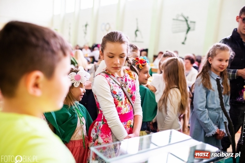Zdjęcie w galerii na portalu naszraciborz.pl: Kiermasz Wielkanocny w Zespole Szkolno-Przedszkolnym w Borucinie wiadomości z regionu