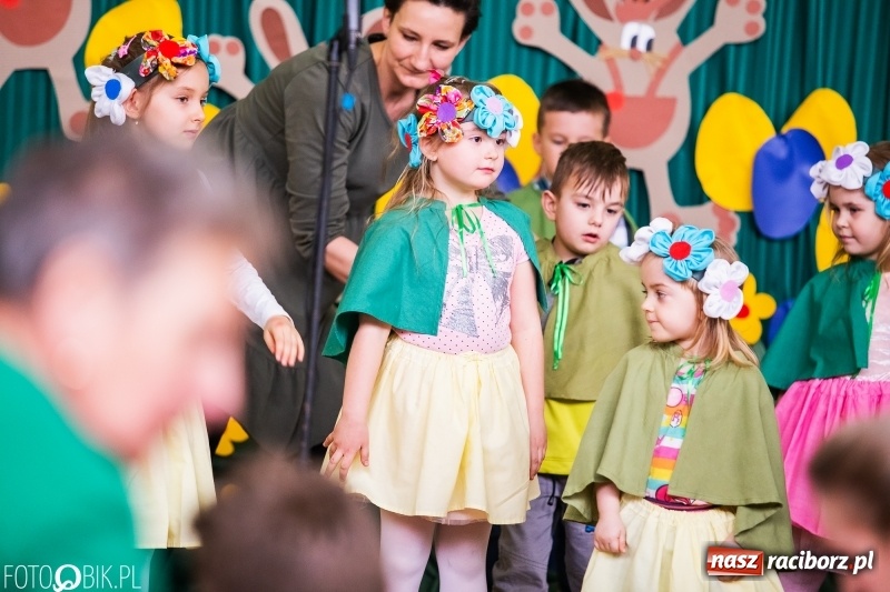 Zdjęcie w galerii na portalu naszraciborz.pl: Kiermasz Wielkanocny w Zespole Szkolno-Przedszkolnym w Borucinie wiadomości z regionu