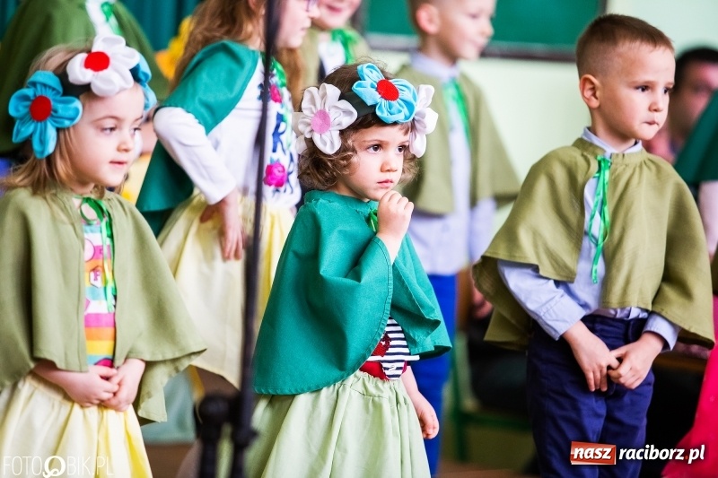 Zdjęcie w galerii na portalu naszraciborz.pl: Kiermasz Wielkanocny w Zespole Szkolno-Przedszkolnym w Borucinie wiadomości z regionu