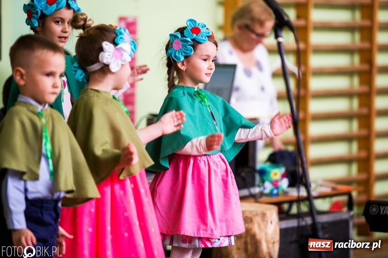 Zdjęcie w galerii na portalu naszraciborz.pl: Kiermasz Wielkanocny w Zespole Szkolno-Przedszkolnym w Borucinie wiadomości z regionu