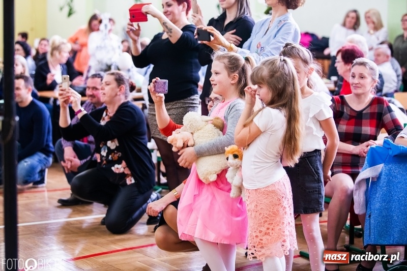 Zdjęcie w galerii na portalu naszraciborz.pl: Kiermasz Wielkanocny w Zespole Szkolno-Przedszkolnym w Borucinie wiadomości z regionu