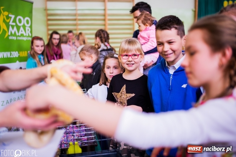 Zdjęcie w galerii na portalu naszraciborz.pl: Kiermasz Wielkanocny w Zespole Szkolno-Przedszkolnym w Borucinie wiadomości z regionu