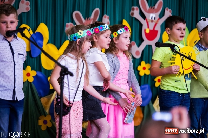 Zdjęcie w galerii na portalu naszraciborz.pl: Kiermasz Wielkanocny w Zespole Szkolno-Przedszkolnym w Borucinie wiadomości z regionu