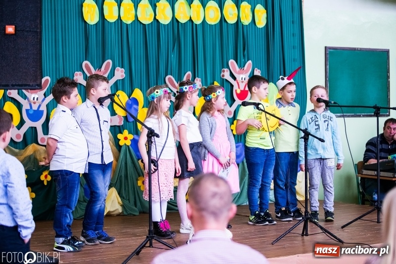 Zdjęcie w galerii na portalu naszraciborz.pl: Kiermasz Wielkanocny w Zespole Szkolno-Przedszkolnym w Borucinie wiadomości z regionu