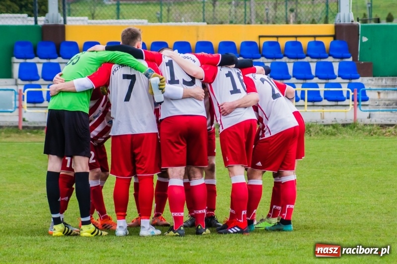 Zdjęcie w galerii na portalu naszraciborz.pl: Rogów kontra Markowice: 07 zgłoś się! wiadomości z regionu