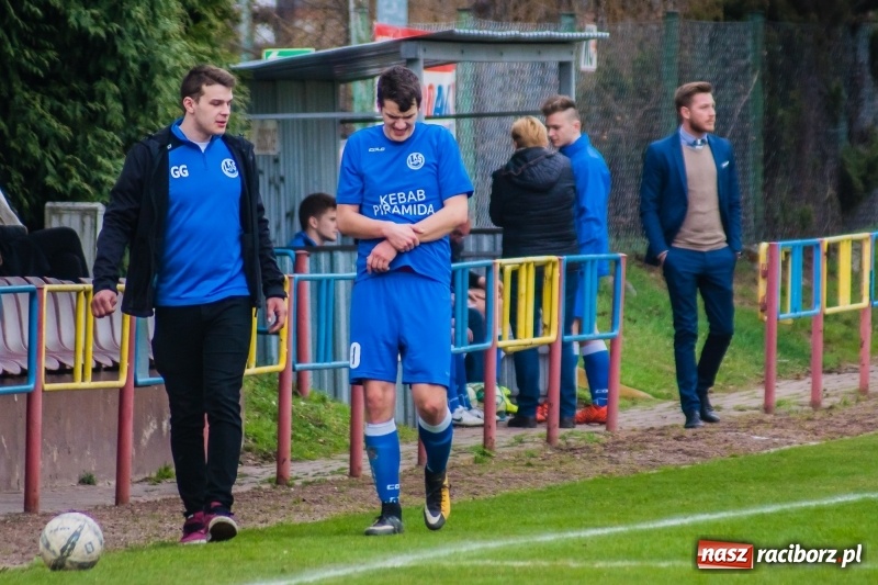 Zdjęcie w galerii na portalu naszraciborz.pl: Rogów kontra Markowice: 07 zgłoś się! wiadomości z regionu