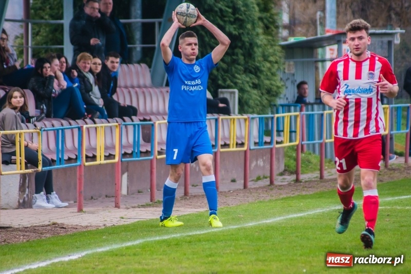 Zdjęcie w galerii na portalu naszraciborz.pl: Rogów kontra Markowice: 07 zgłoś się! wiadomości z regionu