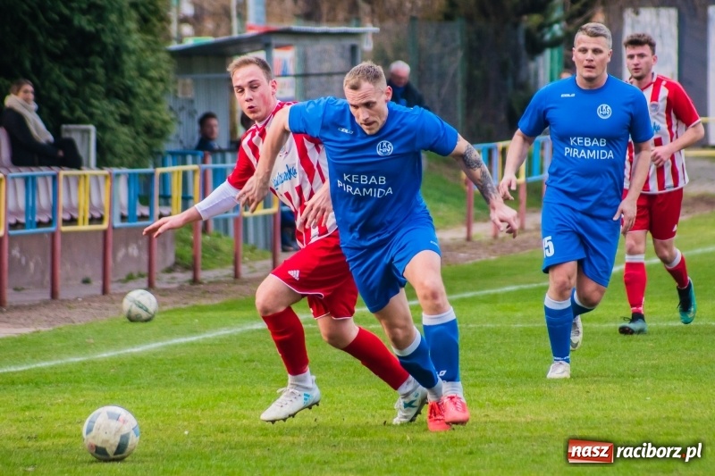 Zdjęcie w galerii na portalu naszraciborz.pl: Rogów kontra Markowice: 07 zgłoś się! wiadomości z regionu