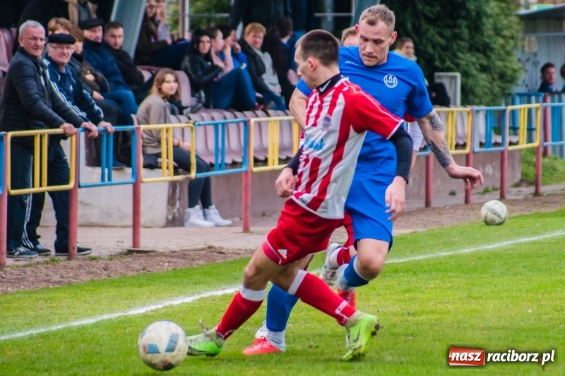 Zdjęcie w galerii na portalu naszraciborz.pl: Rogów kontra Markowice: 07 zgłoś się! wiadomości z regionu