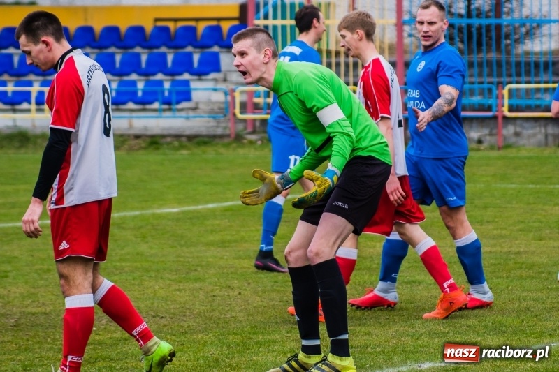 Zdjęcie w galerii na portalu naszraciborz.pl: Rogów kontra Markowice: 07 zgłoś się! wiadomości z regionu