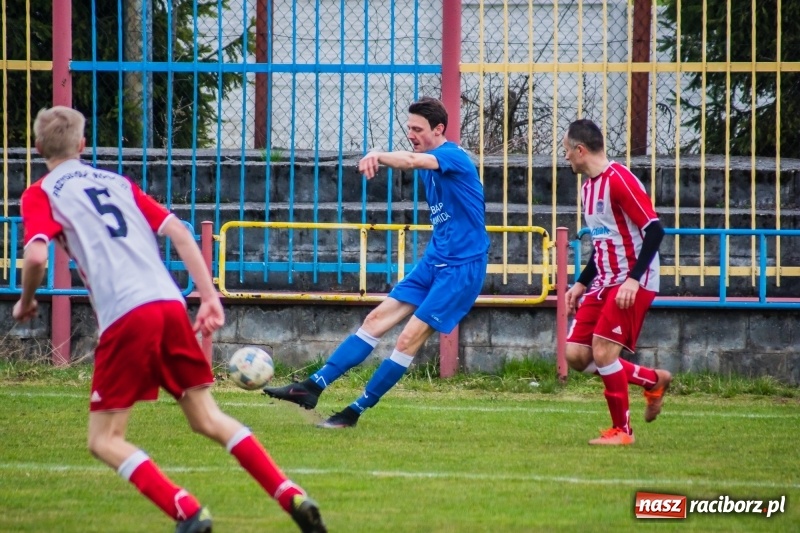 Zdjęcie w galerii na portalu naszraciborz.pl: Rogów kontra Markowice: 07 zgłoś się! wiadomości z regionu