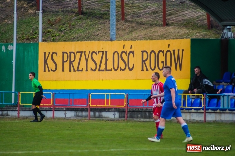 Zdjęcie w galerii na portalu naszraciborz.pl: Rogów kontra Markowice: 07 zgłoś się! wiadomości z regionu