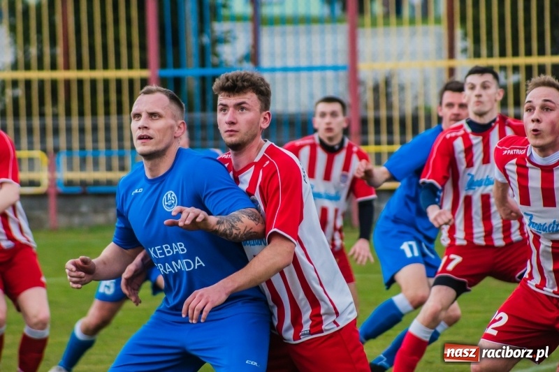 Zdjęcie w galerii na portalu naszraciborz.pl: Rogów kontra Markowice: 07 zgłoś się! wiadomości z regionu