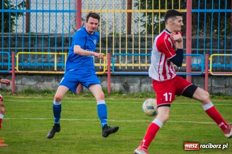 Zdjęcie w galerii na portalu naszraciborz.pl: Rogów kontra Markowice: 07 zgłoś się! wiadomości z regionu