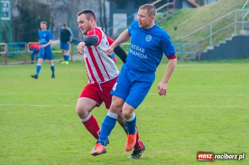 Zdjęcie w galerii na portalu naszraciborz.pl: Rogów kontra Markowice: 07 zgłoś się! wiadomości z regionu