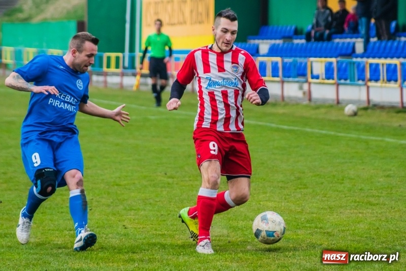 Zdjęcie w galerii na portalu naszraciborz.pl: Rogów kontra Markowice: 07 zgłoś się! wiadomości z regionu