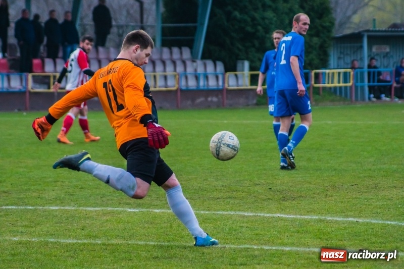 Zdjęcie w galerii na portalu naszraciborz.pl: Rogów kontra Markowice: 07 zgłoś się! wiadomości z regionu