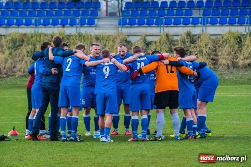 Zdjęcie w galerii na portalu naszraciborz.pl: Rogów kontra Markowice: 07 zgłoś się! wiadomości z regionu