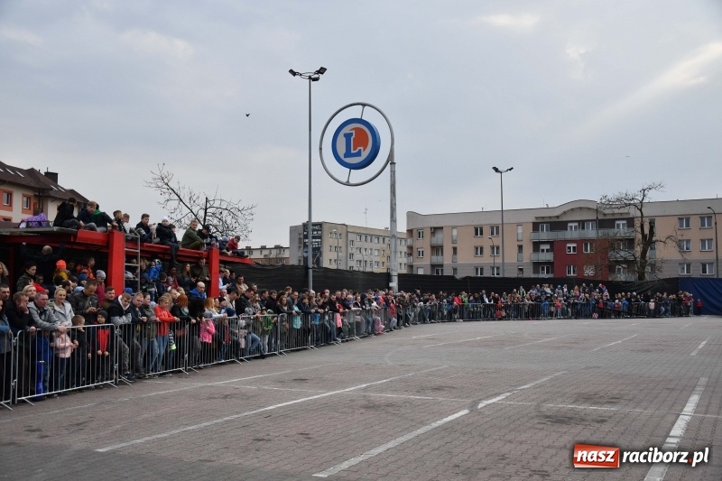 Zdjęcie w galerii na portalu naszraciborz.pl: Monster Truck Show w Raciborzu [FOTO]  wiadomości z regionu
