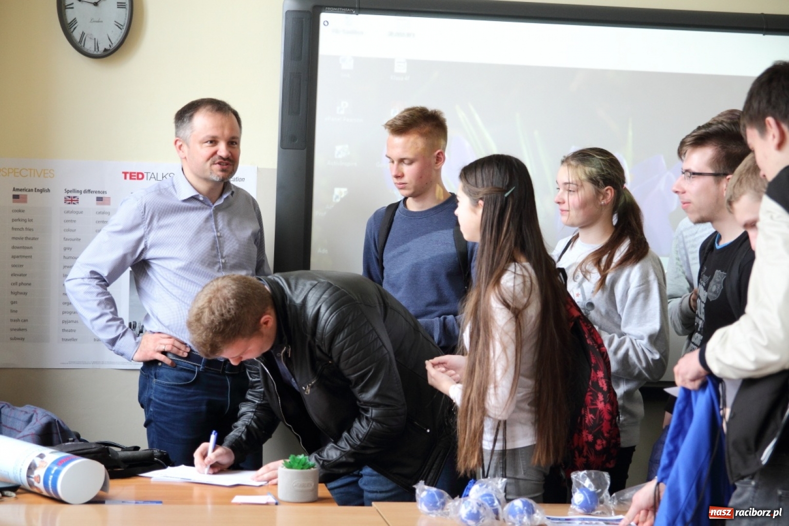 Zdjęcie w galerii na portalu naszraciborz.pl: Ekonomik podpisał umowę o współpracy z firmą logistyczną wiadomości z regionu