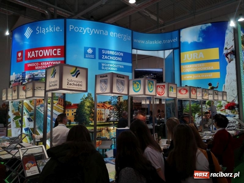 Zdjęcie w galerii na portalu naszraciborz.pl: Gmina Kuźnia Raciborska na targach Na Styku Kultur w Łodzi wiadomości z regionu