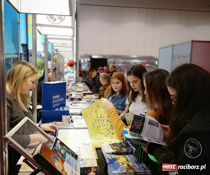 Zdjęcie w galerii na portalu naszraciborz.pl: Gmina Kuźnia Raciborska na targach Na Styku Kultur w Łodzi wiadomości z regionu