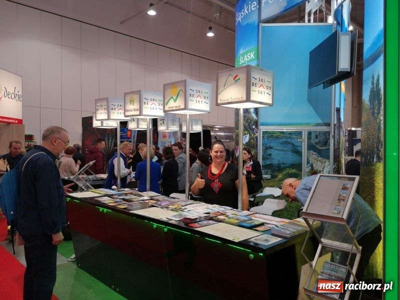 Zdjęcie w galerii na portalu naszraciborz.pl: Gmina Kuźnia Raciborska na targach Na Styku Kultur w Łodzi wiadomości z regionu