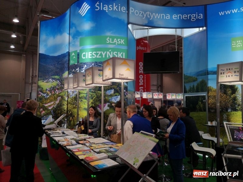 Zdjęcie w galerii na portalu naszraciborz.pl: Gmina Kuźnia Raciborska na targach Na Styku Kultur w Łodzi wiadomości z regionu