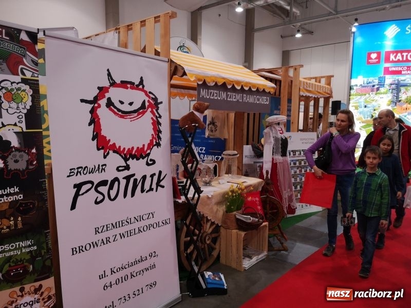 Zdjęcie w galerii na portalu naszraciborz.pl: Gmina Kuźnia Raciborska na targach Na Styku Kultur w Łodzi wiadomości z regionu