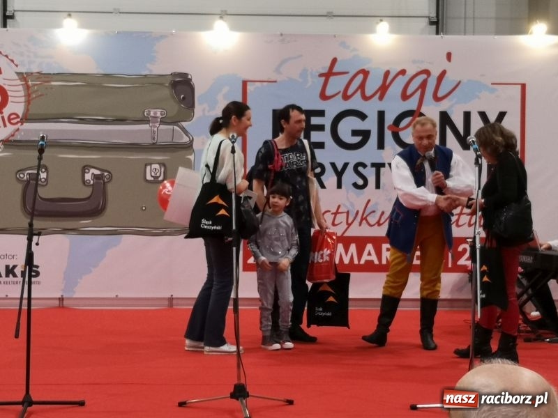 Zdjęcie w galerii na portalu naszraciborz.pl: Gmina Kuźnia Raciborska na targach Na Styku Kultur w Łodzi wiadomości z regionu